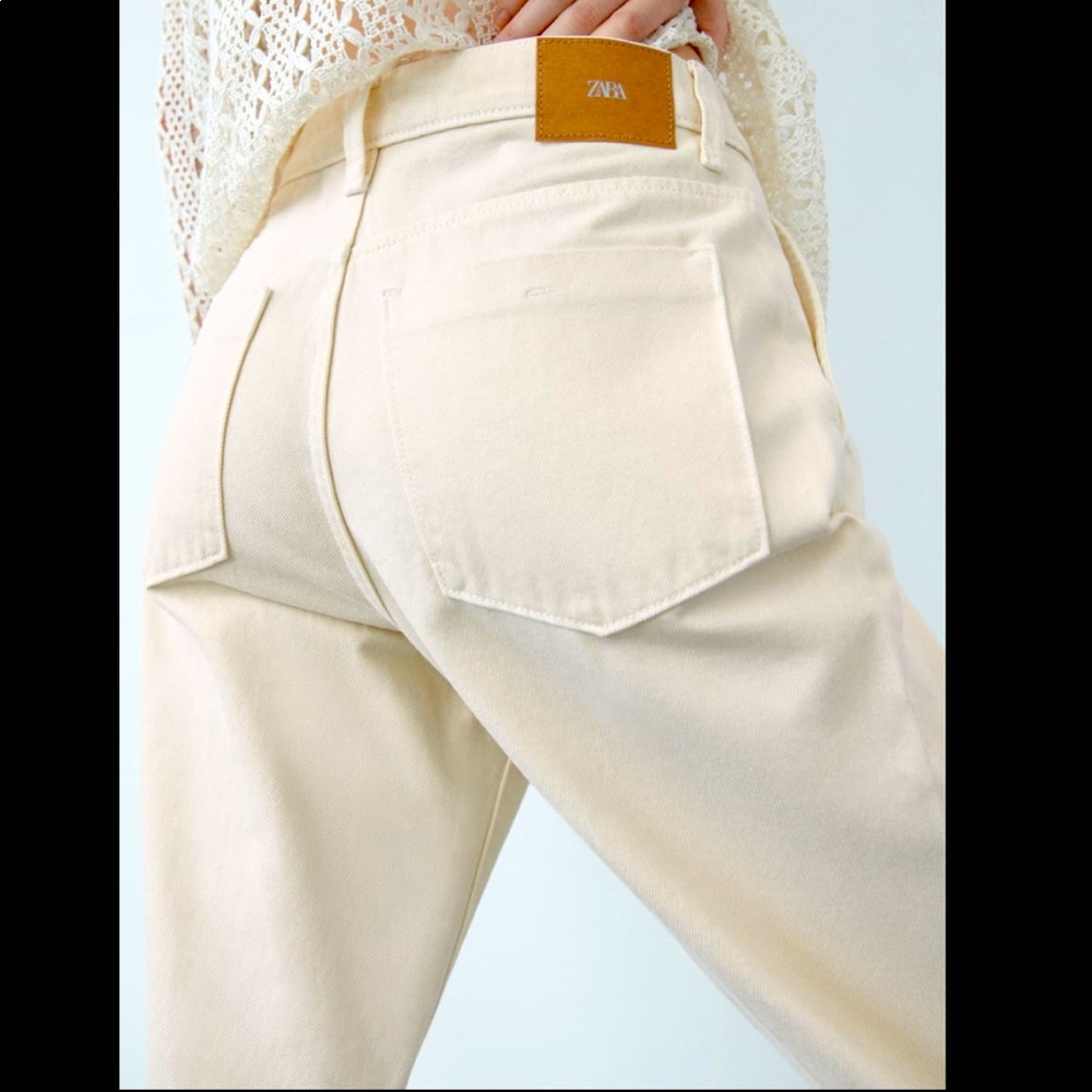 Zara - TAILORED FLARE JEANS